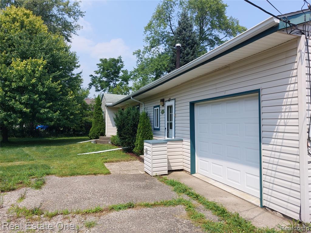 4448 Forsyth Drive, Troy, MI 48085 — Photo 30