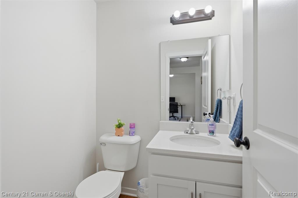 8760 Oak Ridge Trail, Westland, MI — Photo 4
