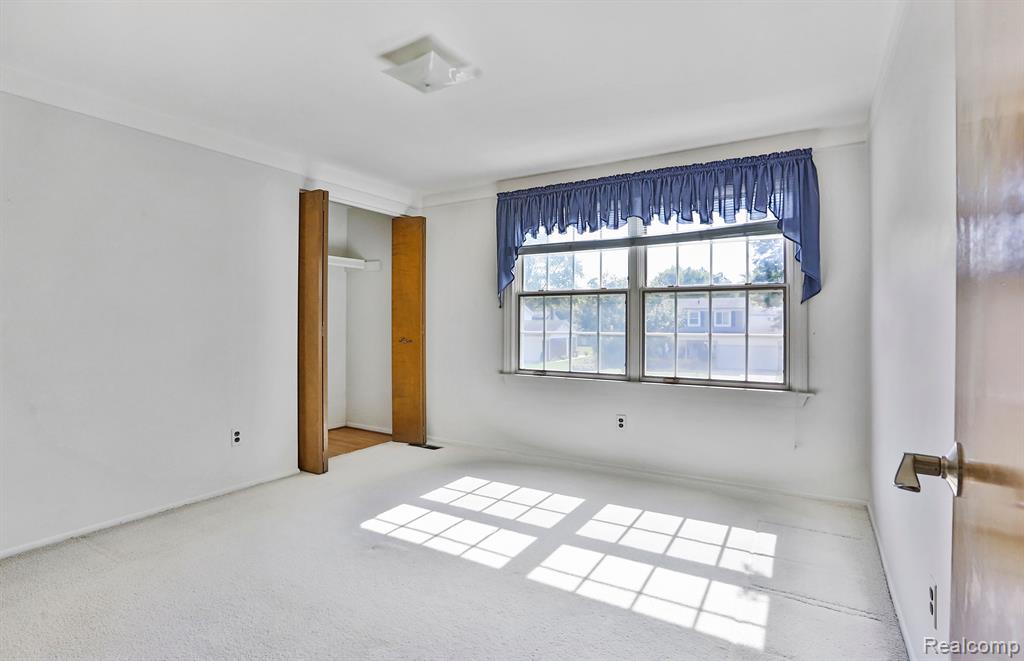 4251 WASHINGTON CRESCENT Drive, Troy, MI 48085 — Photo 15