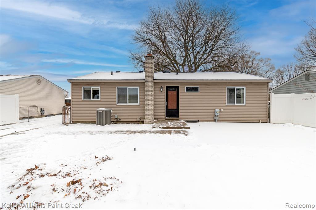 44205 Felstone Drive, Sterling Heights, MI 48313 — Photo 32