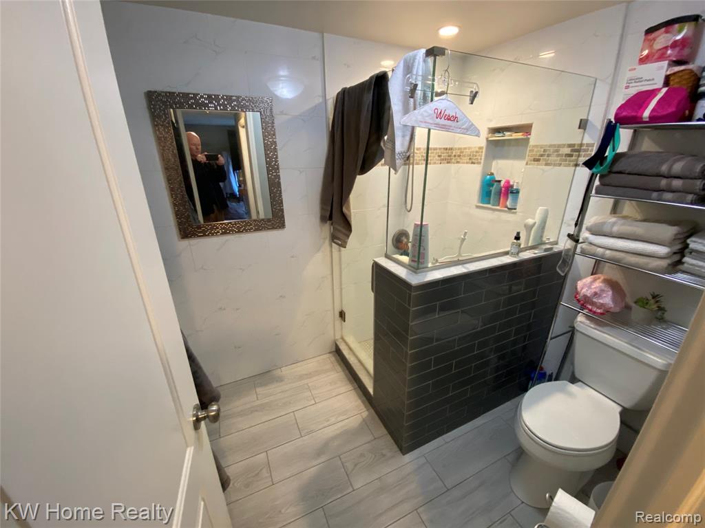 1110 Willow Grove Court, Rochester, MI 48307 — Photo 8