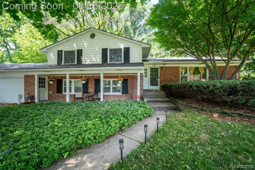 6826 Spruce Drive, Bloomfield Hills, MI 48301 — Photo 36