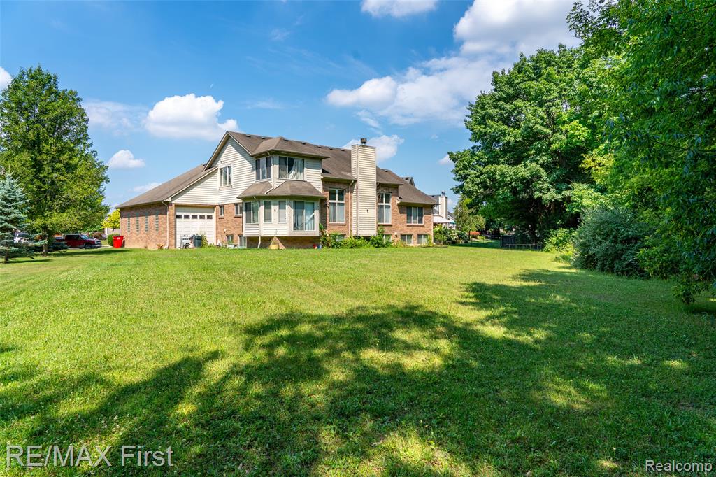 46466 SERENITY Drive, Macomb, MI 48044 — Photo 2