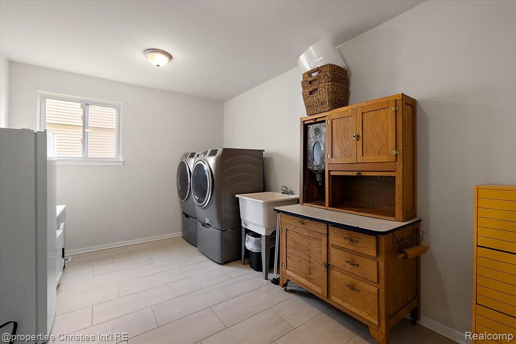 55745 Worlington Lane, South Lyon, MI 48178 — Photo 18