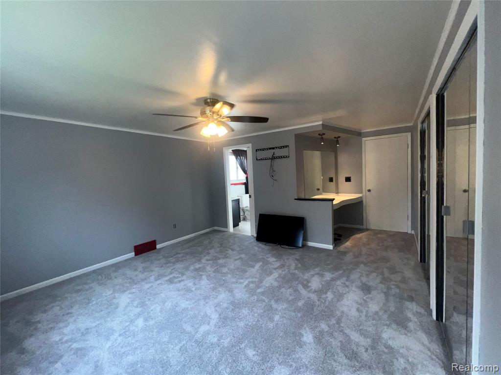 8737 Crestview Drive, Sterling Heights, MI 48312 — Photo 29
