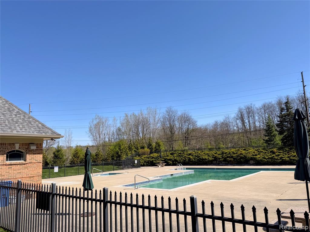7350 Pine Vista Drive, Brighton, MI 48116 — Photo 5