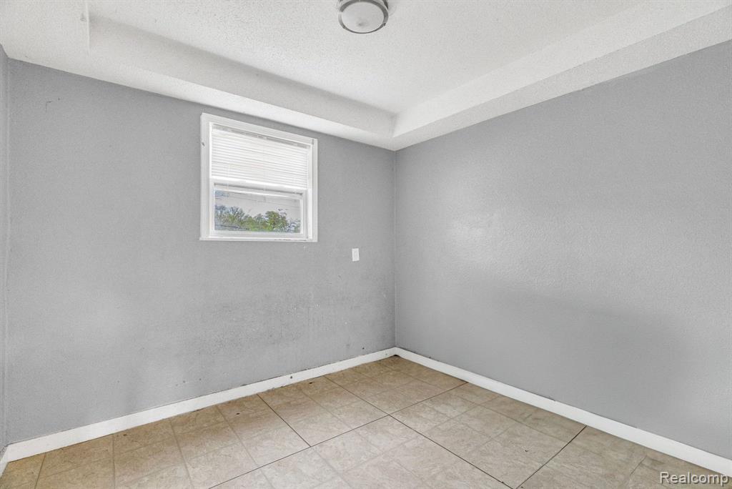 5210 BEDFORD Street, Detroit, MI 48224 — Photo 23