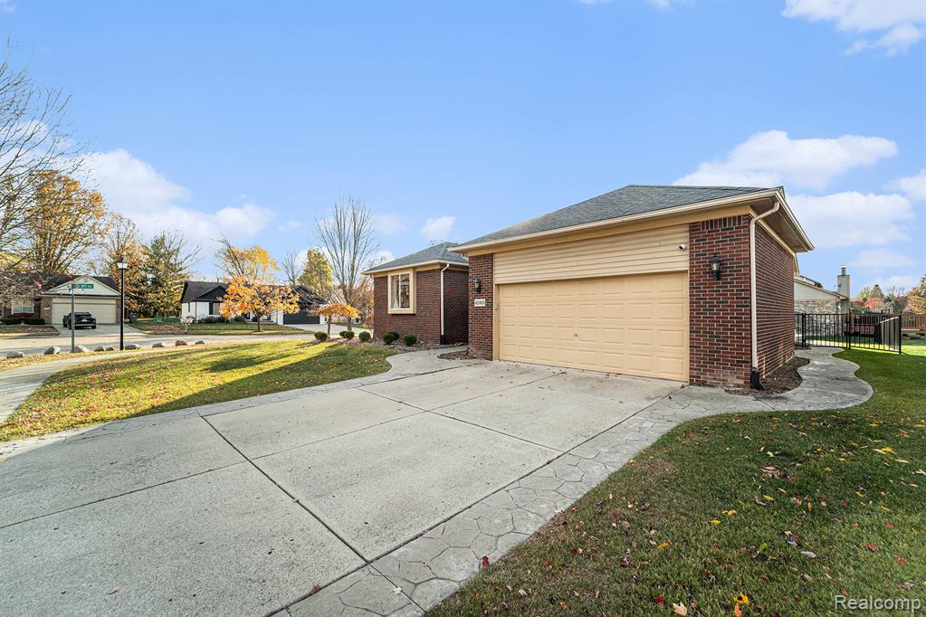 42415 Colorado Drive, Clinton Twp, MI 48036 — Photo 2