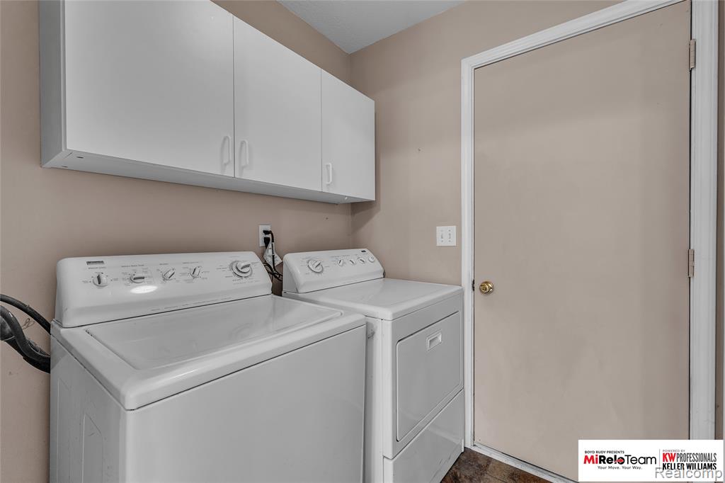 4516 Willow View Court, Howell, MI 48843 — Photo 14