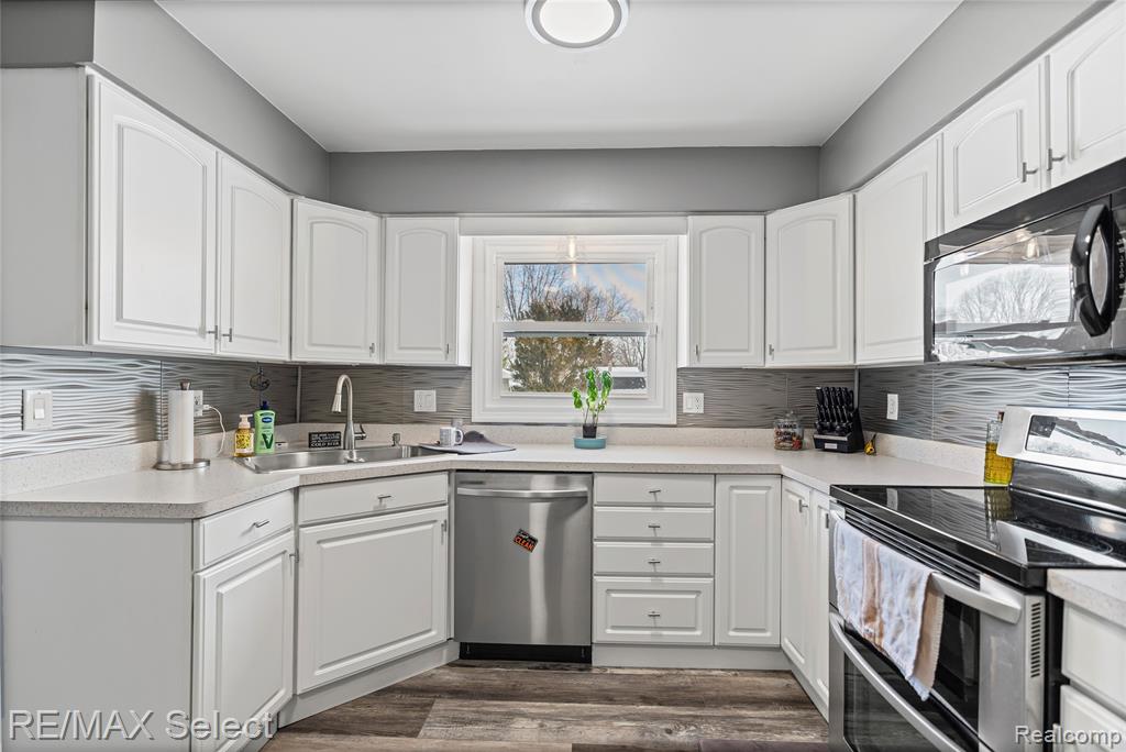4287 Staunton Drive, Swartz Creek, MI 48473 — Photo 8
