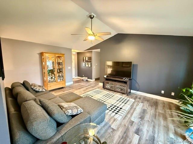 2180 Landmark Drive, Lapeer, MI 48446 — Photo 10
