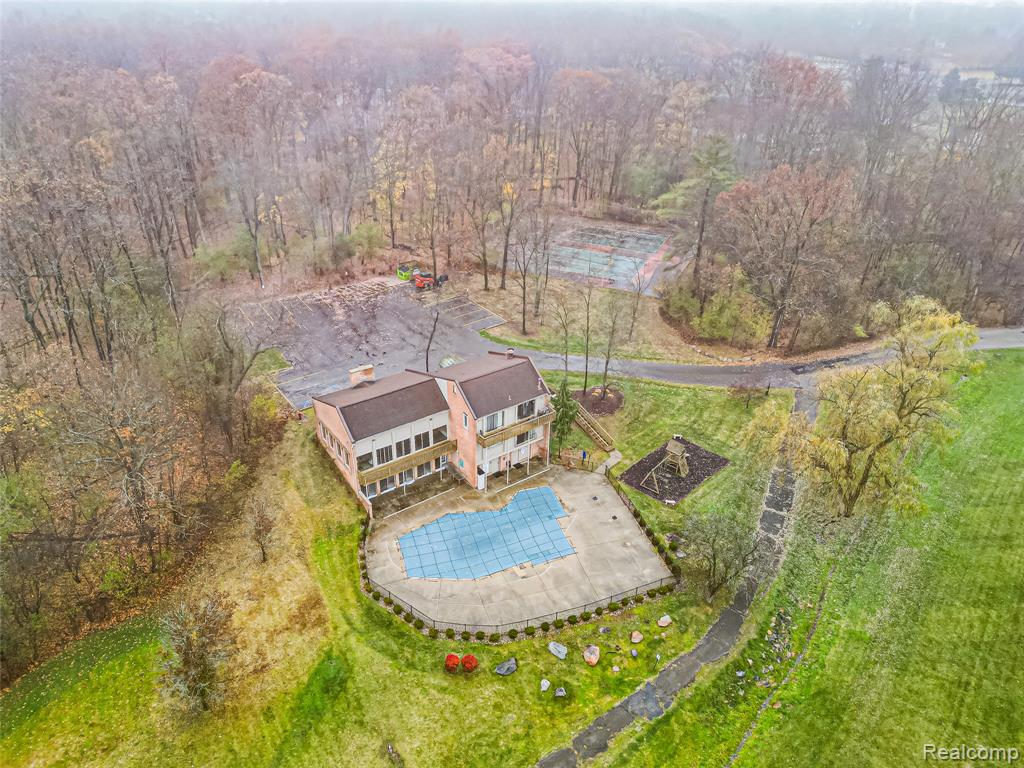 2957 MOON LAKE DR Drive, West Bloomfield, MI 48323 — Photo 31