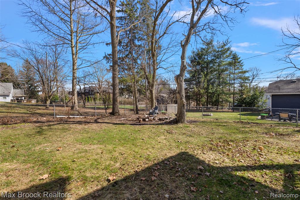 435 Eaton Drive, Northville, MI 48167 — Photo 29