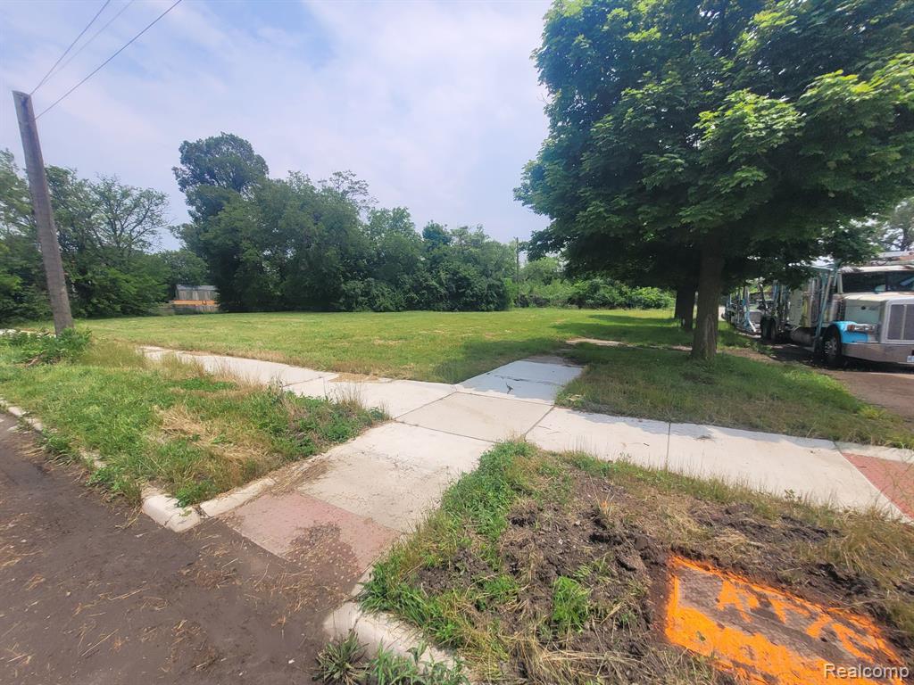 5202 STANTON Street, Detroit, MI 48208 — Photo 9