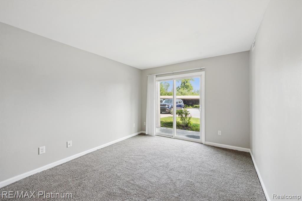 8723 Meadowbrook Drive, Brighton, MI 48116 — Photo 6
