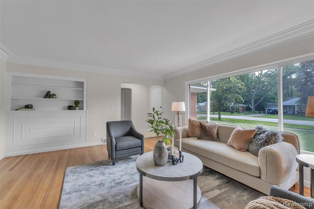 28720 Eldorado Pl, Lathrup Village, MI 48076 — Photo 9