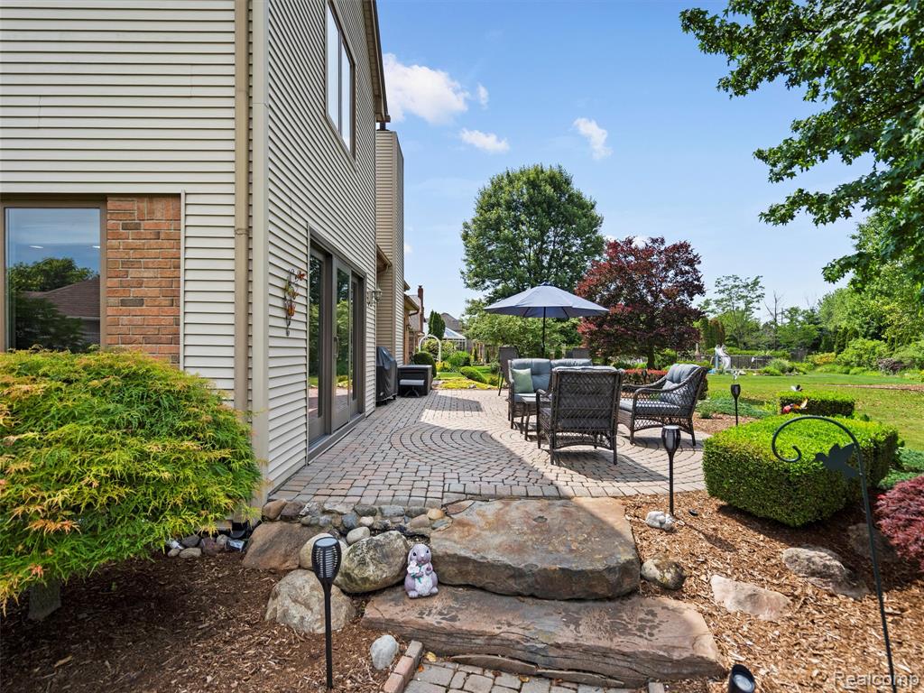 47215 Robins Nest Drive, Utica, MI 48315 — Photo 46