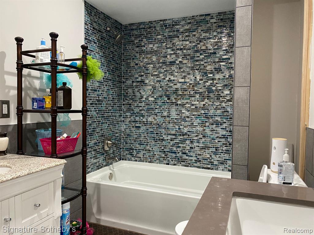 1991 Calvert Street, Detroit, MI 48206 — Photo 22