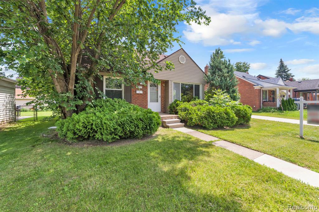 7641 Pelham Road, Allen Park, MI 48101 — Photo 3