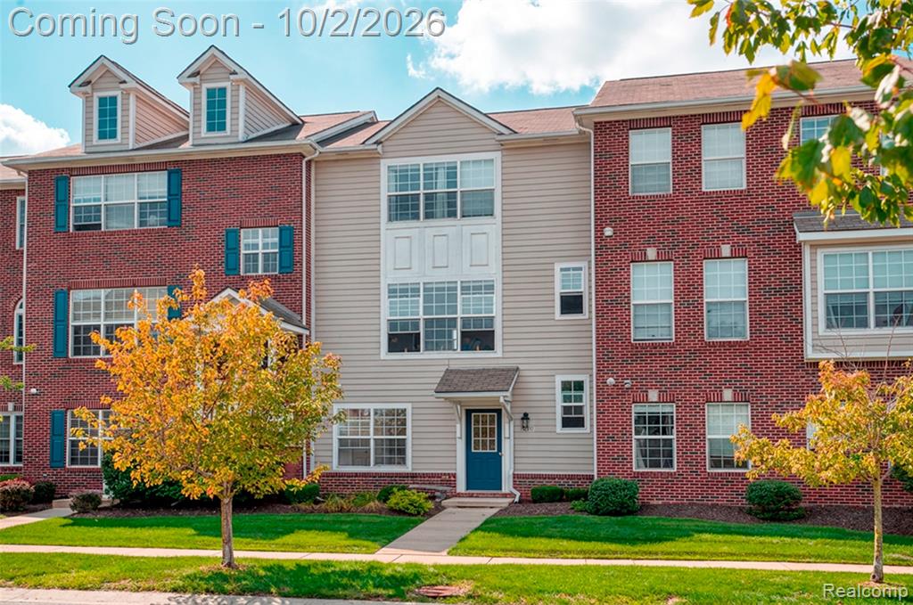 1630 Town Commons Drive, Howell, MI 48855