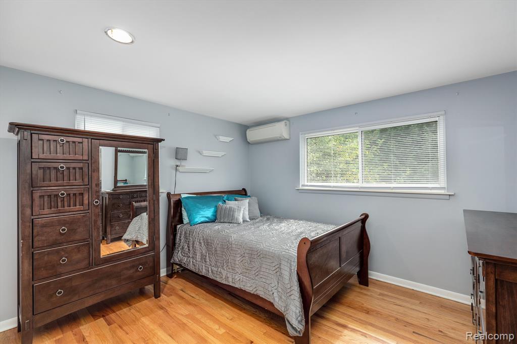 5559 Abington, West Bloomfield, MI — Photo 30