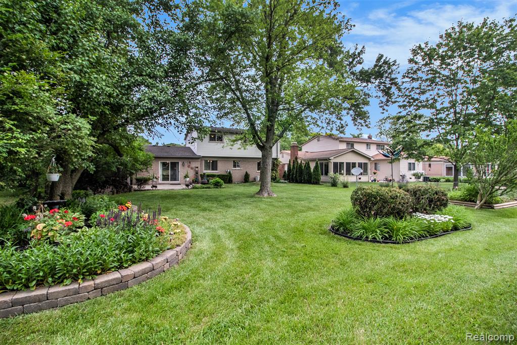 43863 Brandywyne Road, Canton, MI 48187 — Photo 46