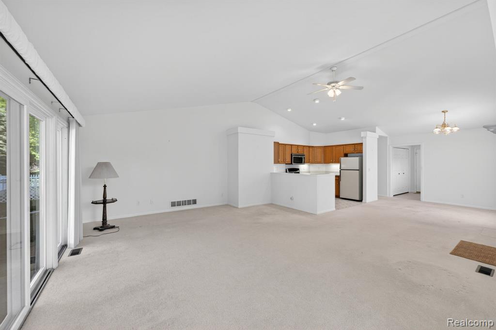 100 Aberdeen Drive, 36, Flushing, MI 48433 — Photo 21