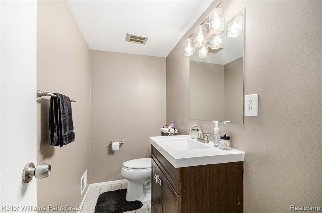 1751 WICKHAM Street, Royal Oak, MI 48073 — Photo 10