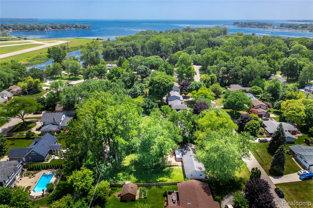28731 Elbamar Drive, Grosse Ile, MI 48138 — Photo 32