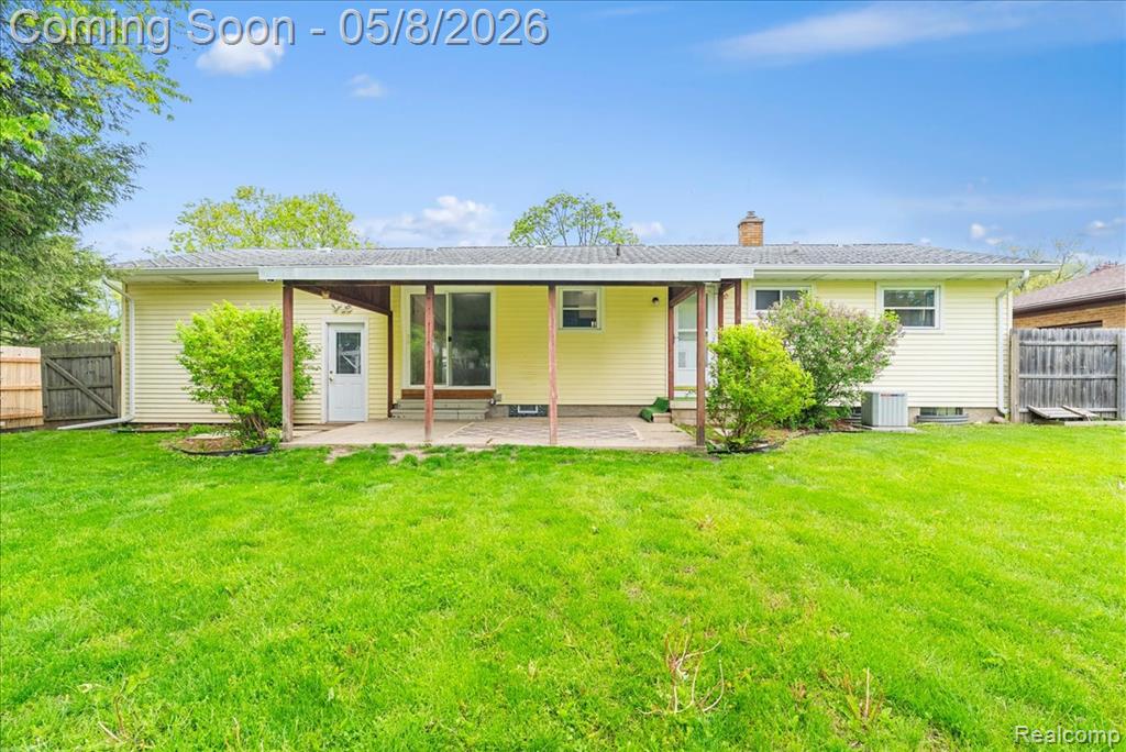2413 Kuerbitz Drive, Lansing, MI 48906 — Photo 26