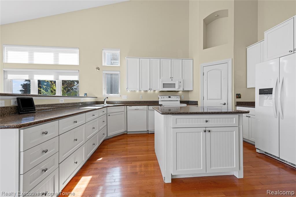 5802 Lakeshore Road, Fort Gratiot, MI 48059 — Photo 27