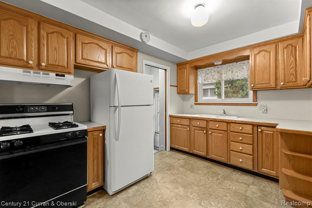 4170 Pardee Avenue, Dearborn Heights, MI 48125 — Photo 14