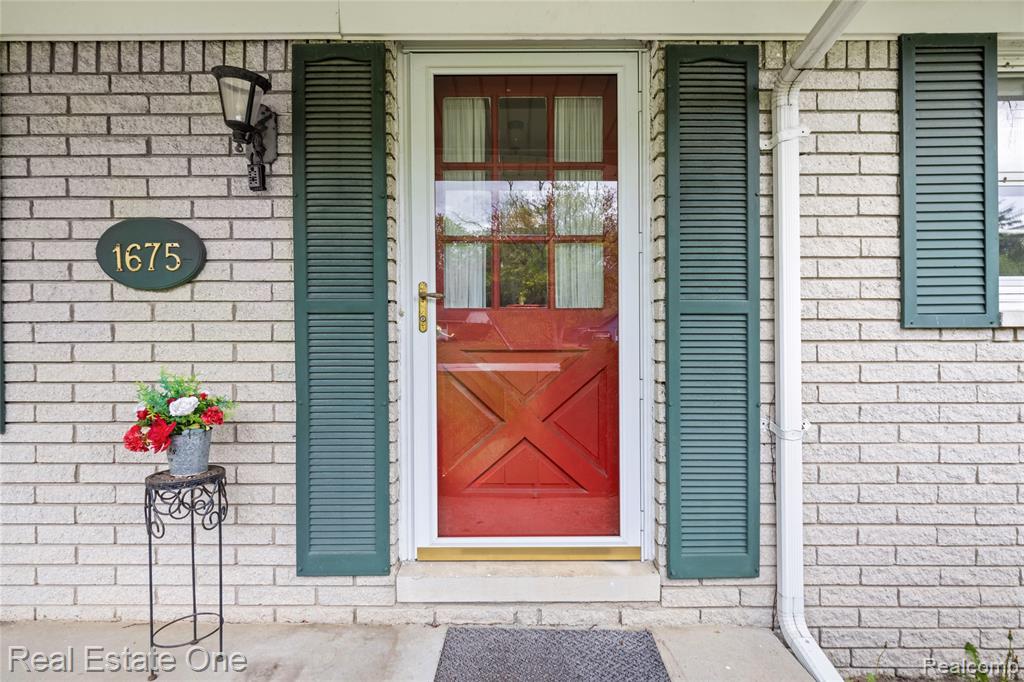 1675 Ledbury Drive, Bloomfield Hills, MI 48304 — Photo 7