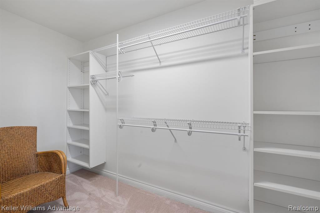 2026 HUNTERS CREEK Drive, Ypsilanti, MI 48198 — Photo 33