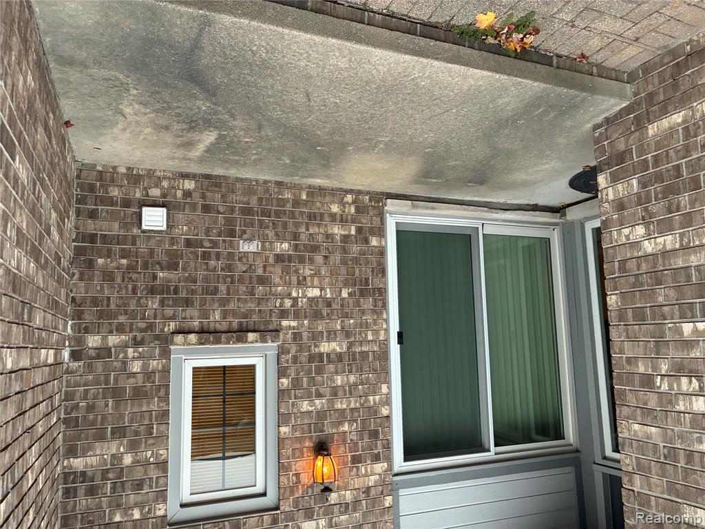 48421 Milonas Drive, Shelby Twp, MI 48315 — Photo 5