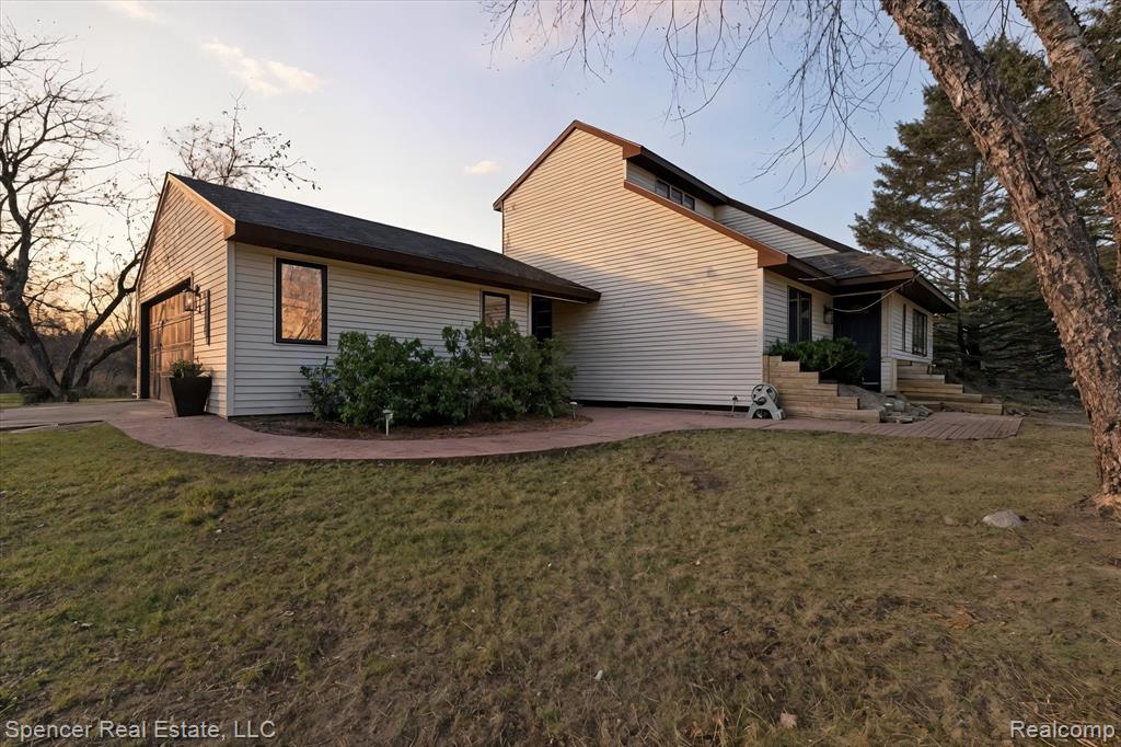 13875 Neal Road, Davisburg, MI 48350 — Photo 2
