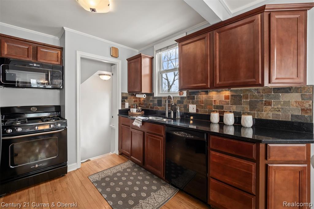 550 Arthur Street, Plymouth, MI 48170 — Photo 11