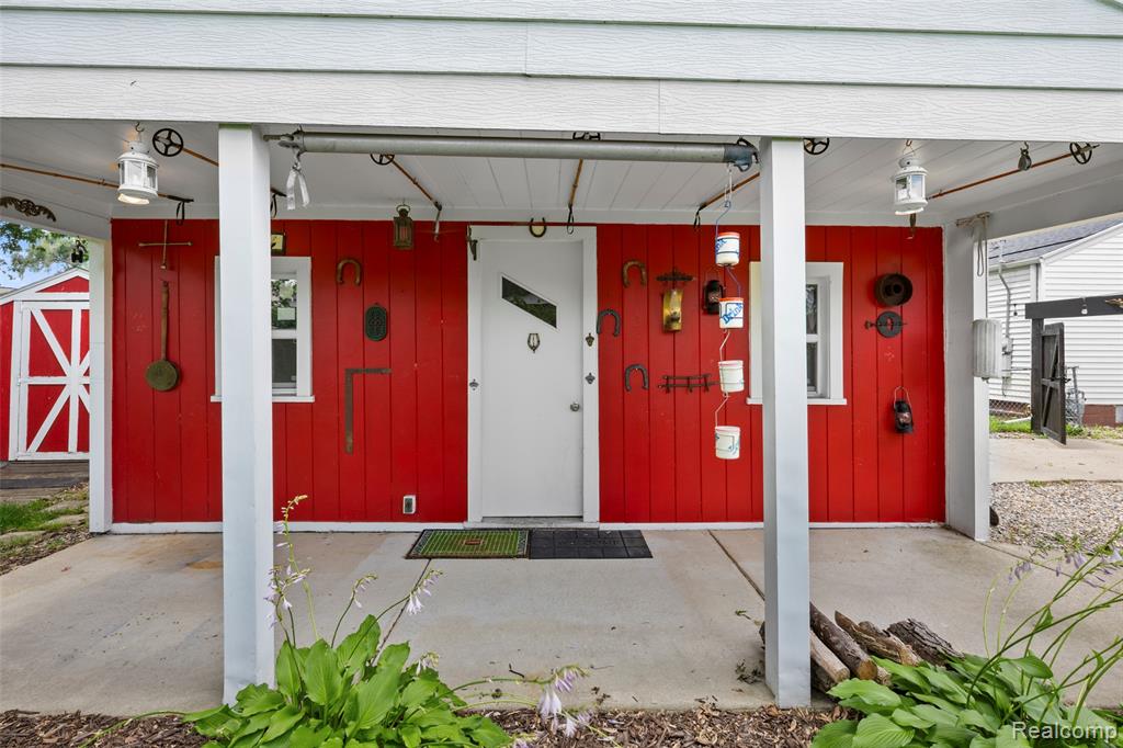 536 E Barrett Avenue, Madison Heights, MI 48071 — Photo 5