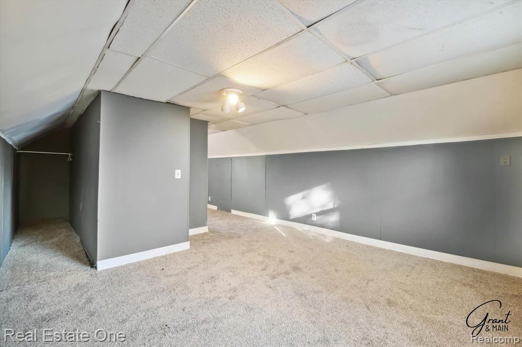 19439 W Chicago Street, Detroit, MI 48228 — Photo 33
