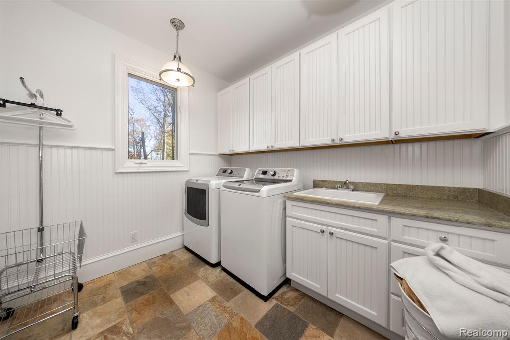 4326 COMMERCE Road, Orchard Lake Village, MI 48324 — Photo 28