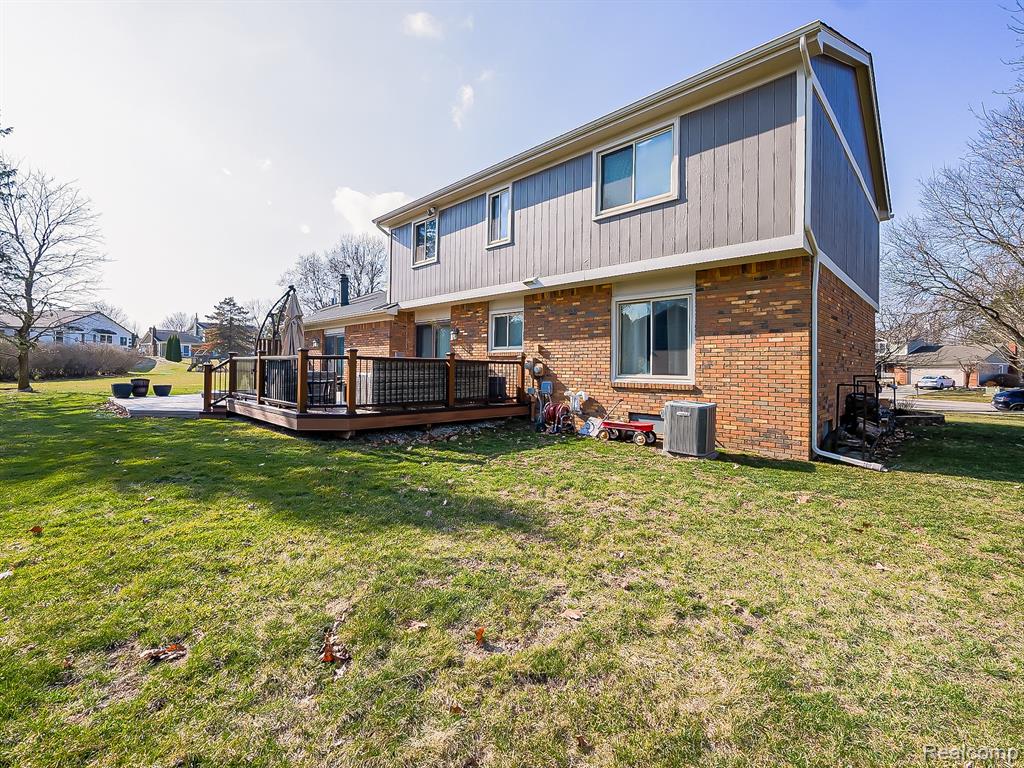 25911 Buckminster Drive, Novi, MI — Photo 43
