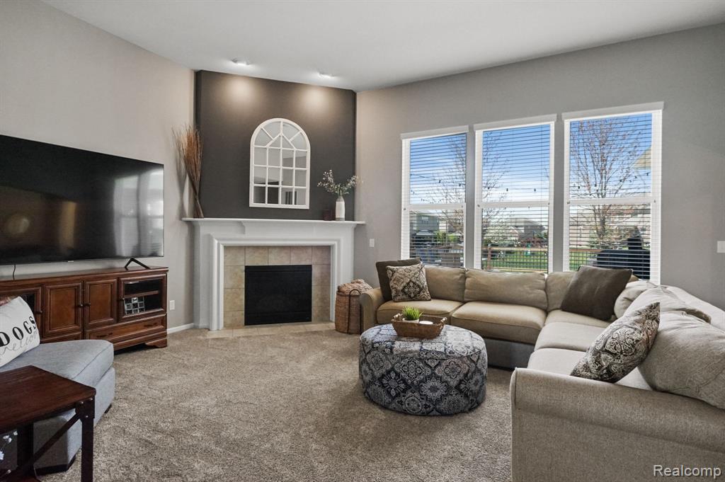 49621 BLOOMSBURY Lane, Macomb, MI 48044 — Photo 3