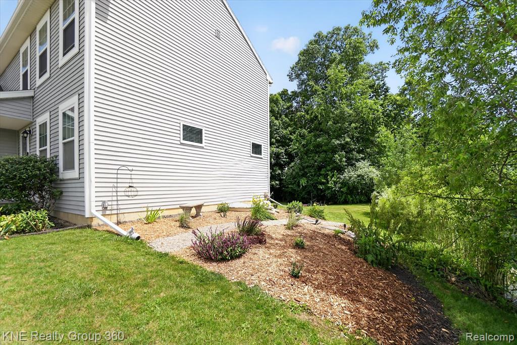 7067 Glenmeadow Court, Grand Blanc, MI 48439 — Photo 54