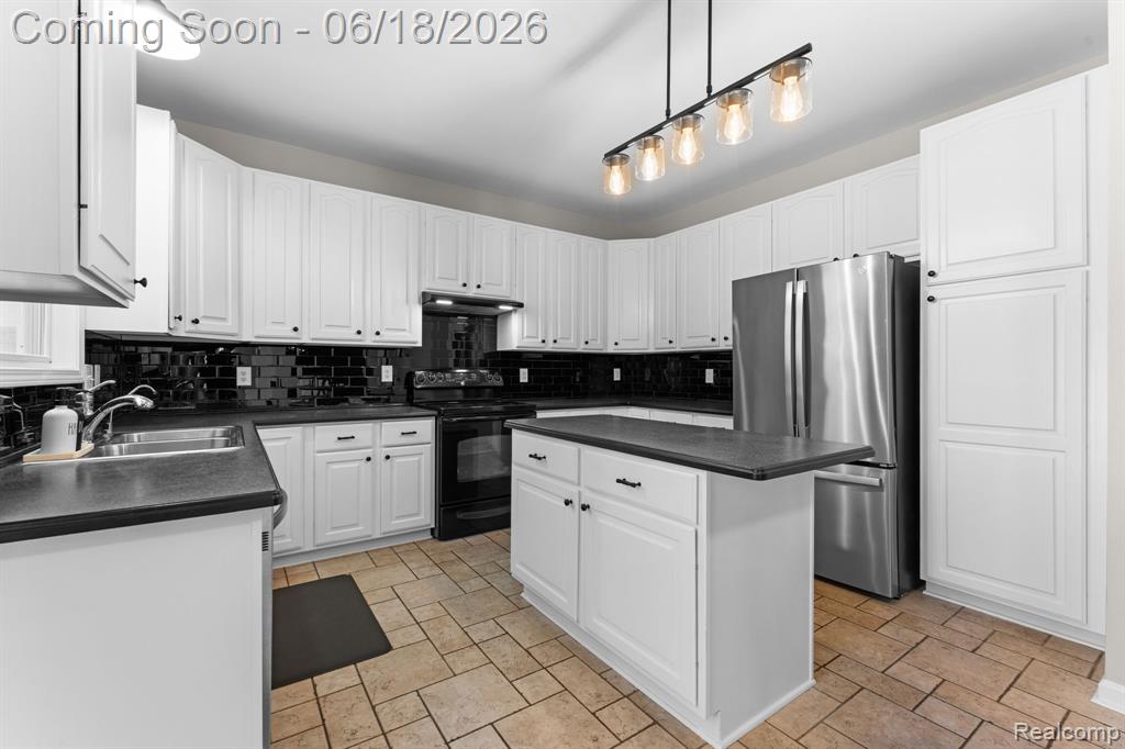 43126 Alcott Circle, Novi, MI 48377 — Photo 21