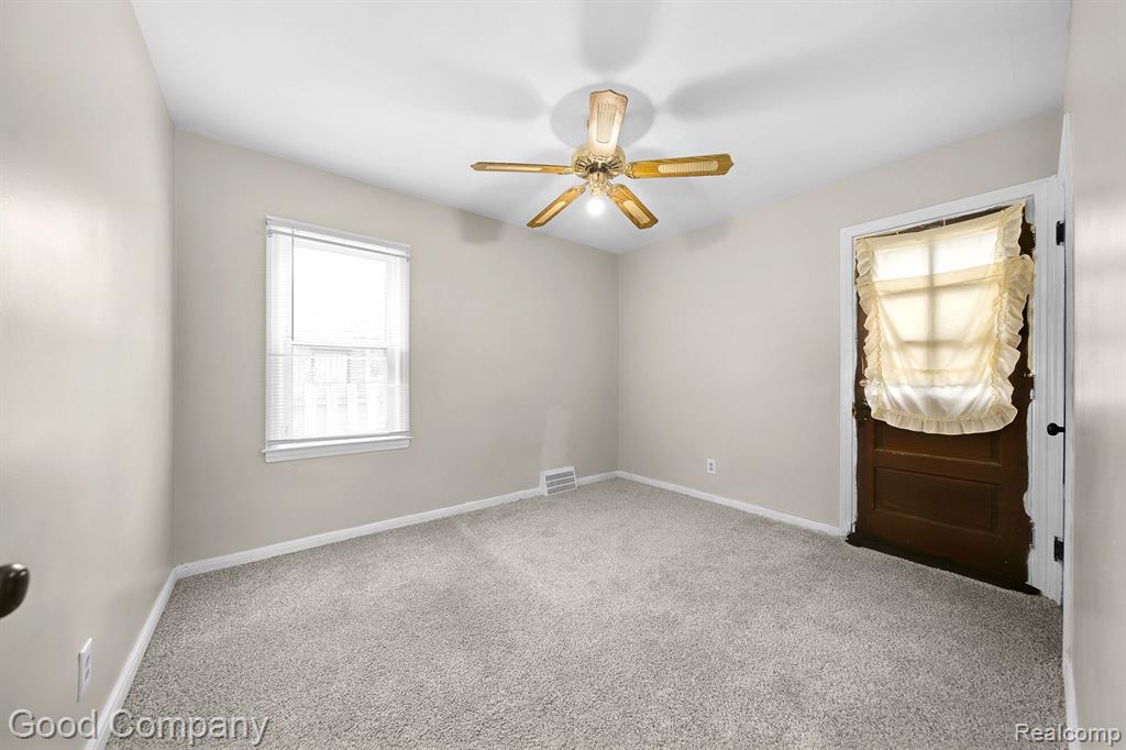9101 HARTWELL Street, Detroit, MI 48228 — Photo 16