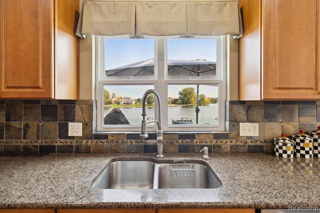 1858 SANDY SHORES Drive, Oxford, MI 48371 — Photo 18