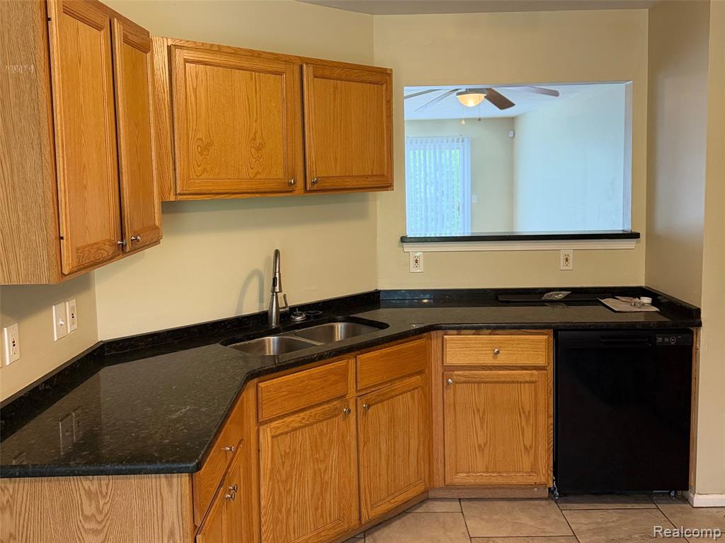 65 W Euclid Street, 2, Detroit, MI 48202 — Photo 10
