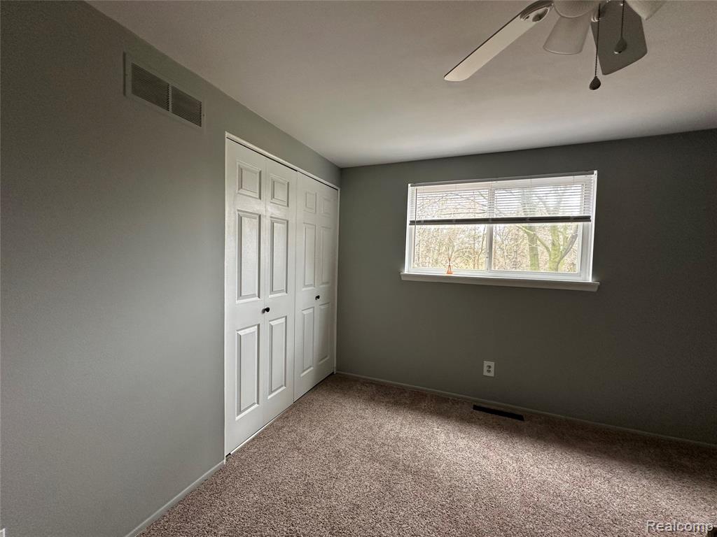 1390 Laurel Valley Drive, Waterford, MI 48327 — Photo 15