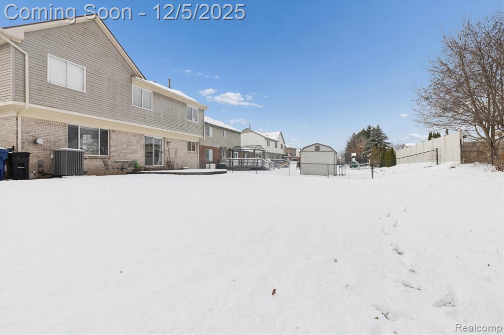 41512 Pheasant Creek Drive, Canton, MI 48188 — Photo 48