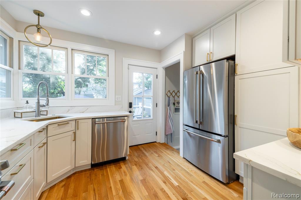 609 N Harvey Street, Plymouth, MI 48170 — Photo 16